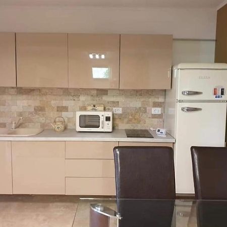 ポイアナ・ブラショフApartament Nicolleアパートメント エクステリア 写真