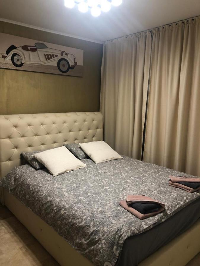 ポイアナ・ブラショフApartament Nicolleアパートメント エクステリア 写真