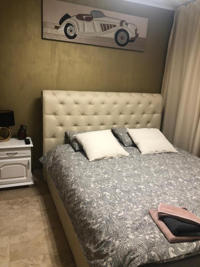 ポイアナ・ブラショフApartament Nicolleアパートメント エクステリア 写真